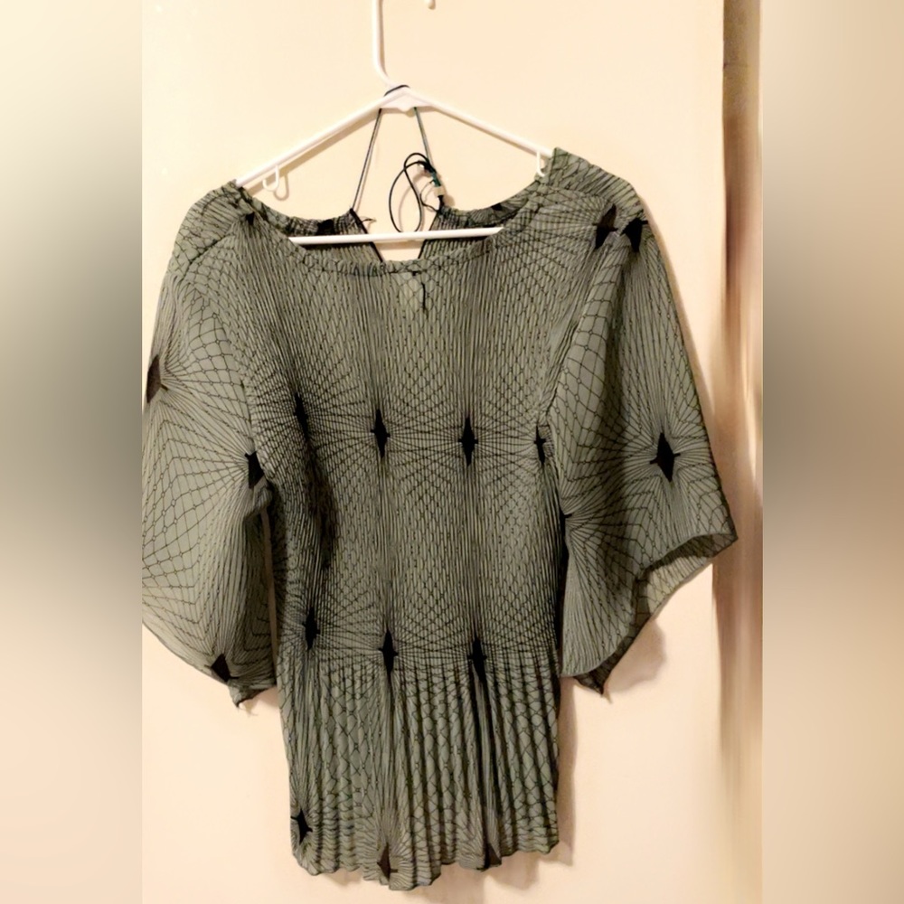 Women’s blouse green color
